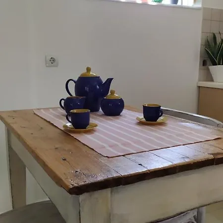 70 M From The Sea Cozy Spacious *