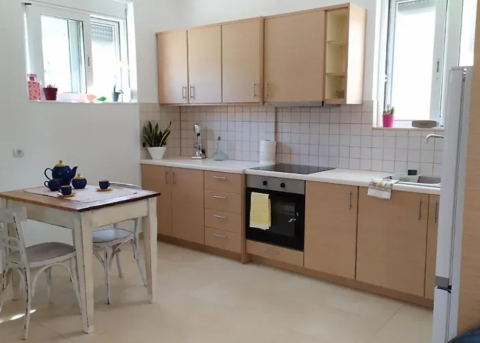 70 M From The Sea Cozy Spacious Apartamento *